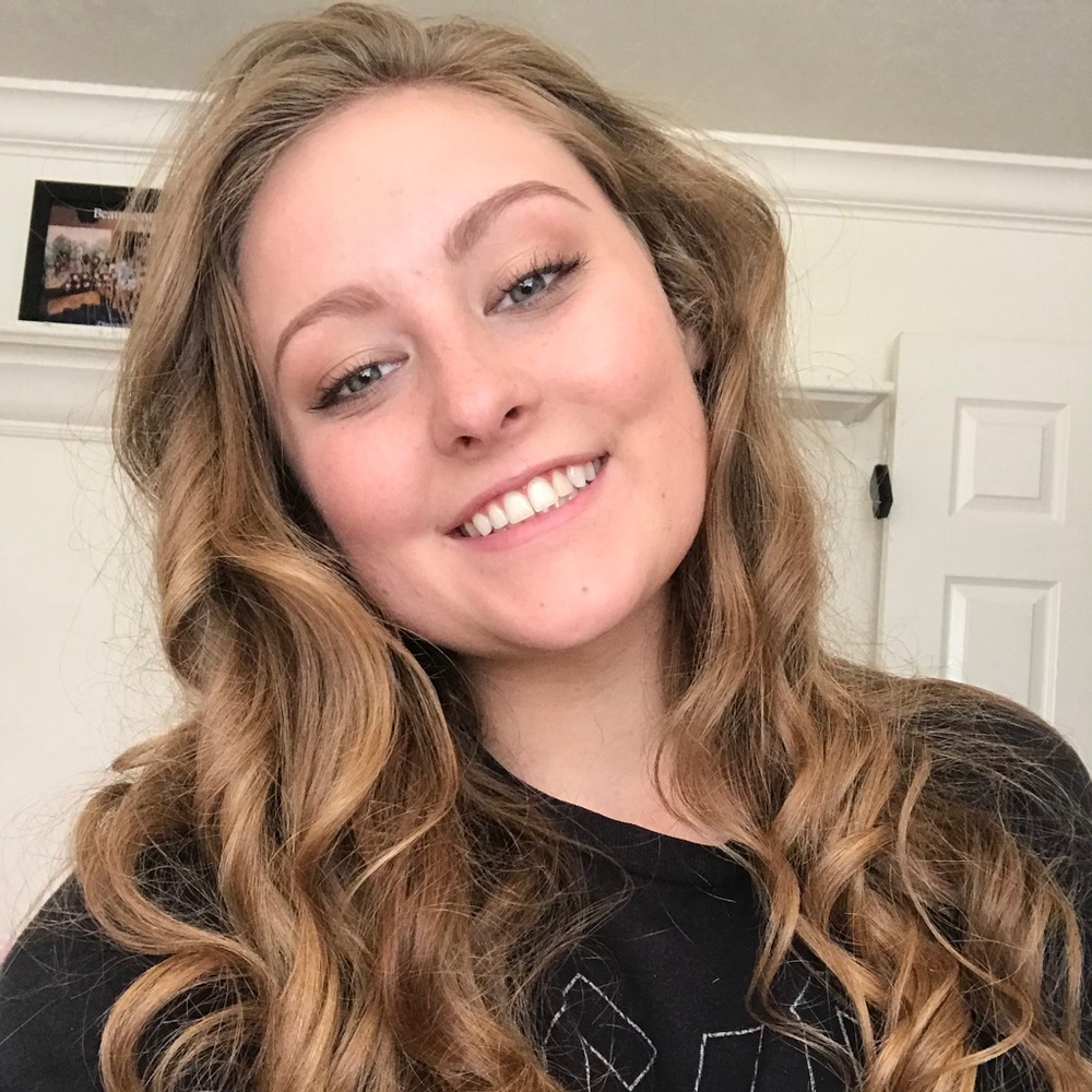 Meet your Posher, Chloe